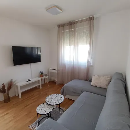 Marta Apartamento Zadar